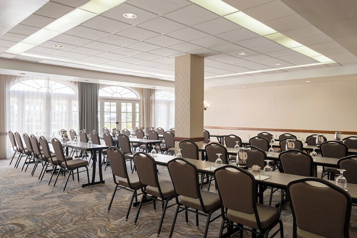 Crowne Plaza Phoenix - Chandler Golf Resort by IHG