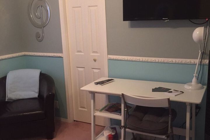 Room 8 of 31