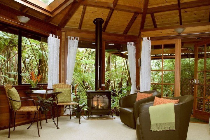 Volcano Rainforest Retreat