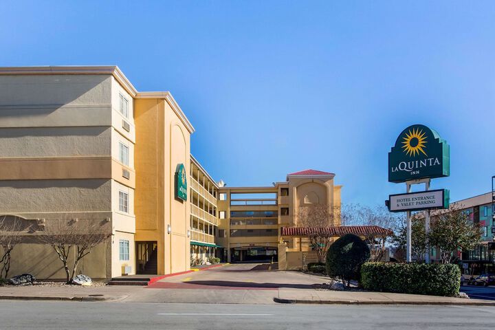 Hotel 2 of 33