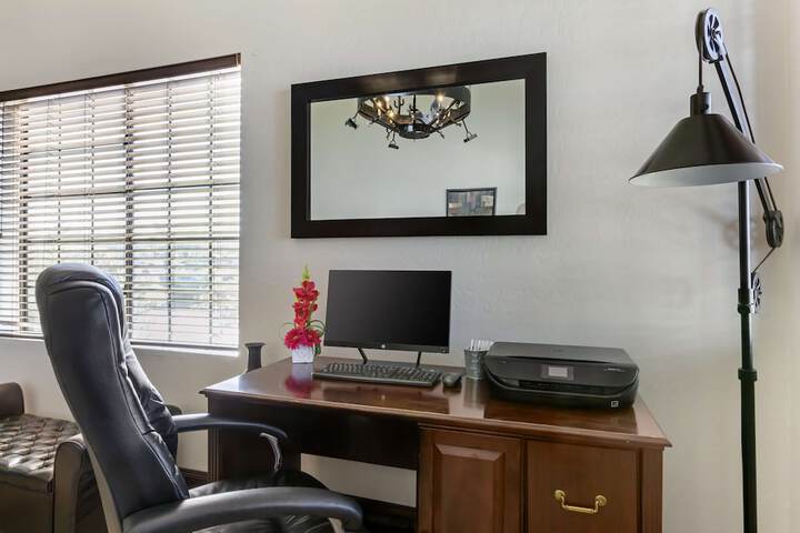 Business Center 29 of 29
