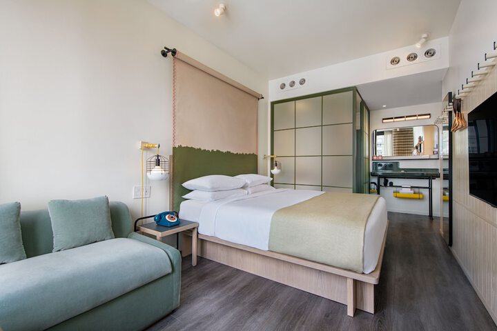 Room 20 of 68