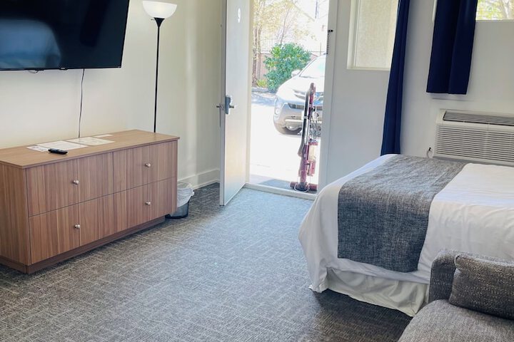 Blue Sage Inn & Suites