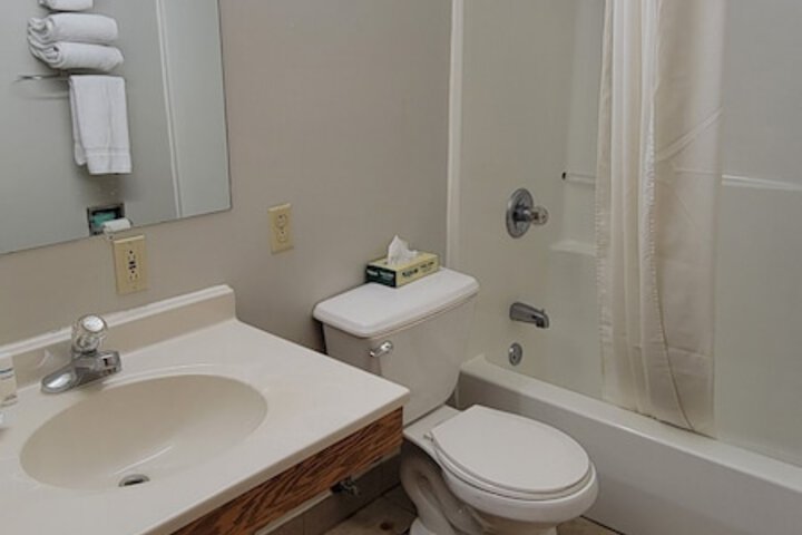 Room 11 of 11