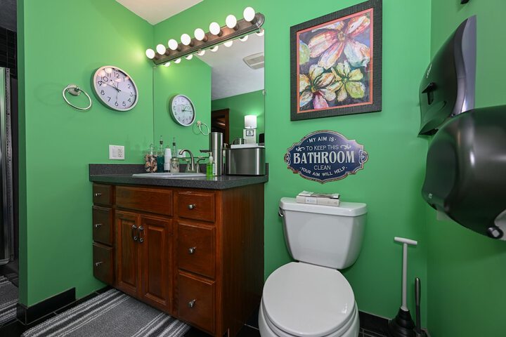 Room 171 of 276