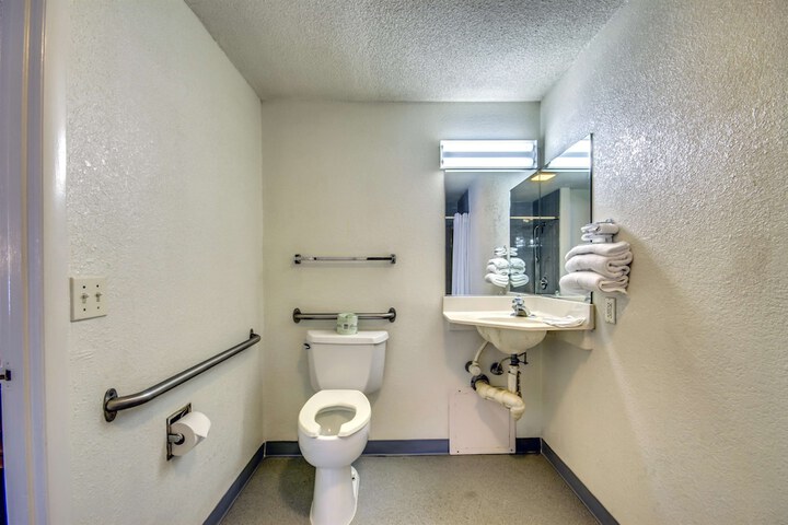 Motel 6 Saint Joseph MO