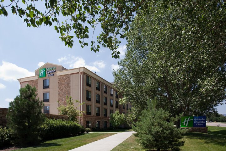 Hotel 5 of 50
