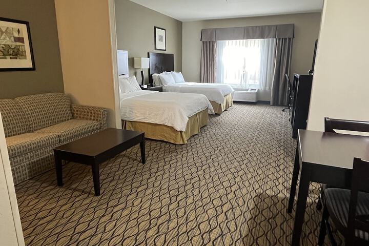 Room 17 of 34