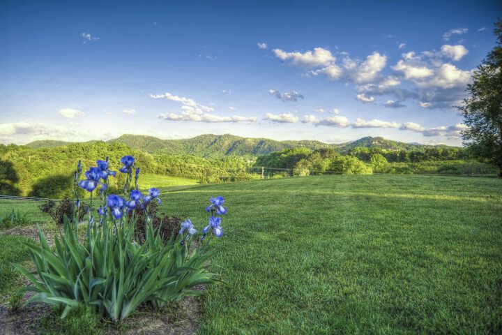 Blue Mountain Mist Country Inn & Spa
