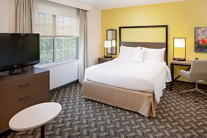 Room 21 of 39