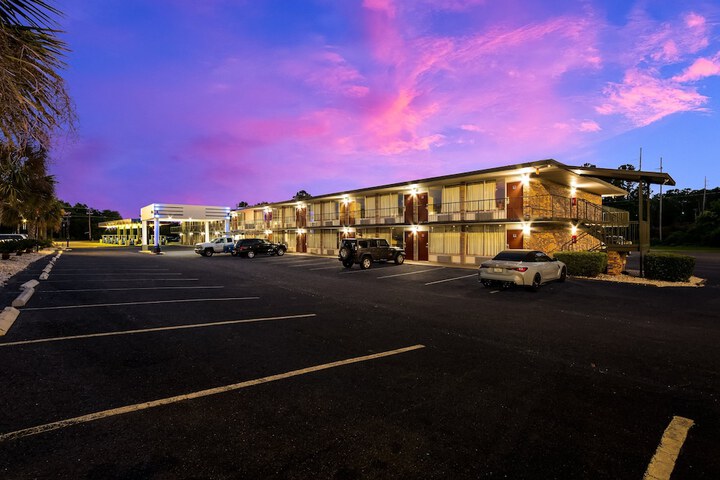 Hotel 13 of 32