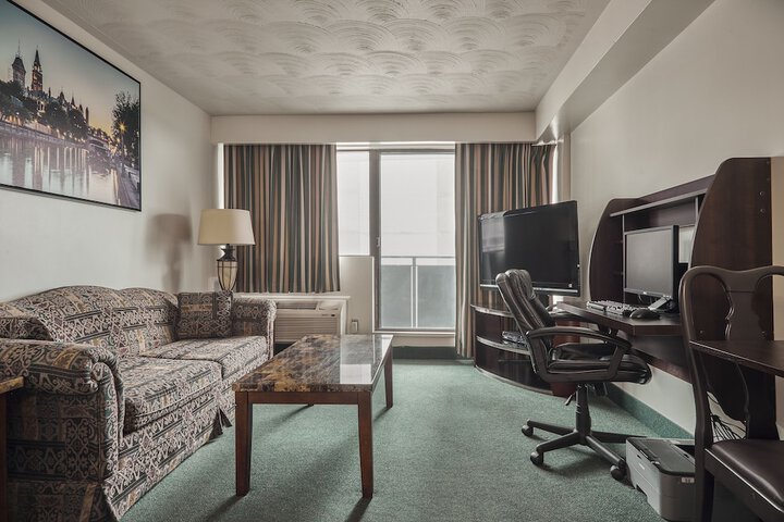 Room 14 of 49