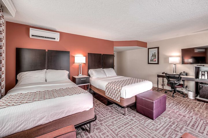 Room 25 of 42