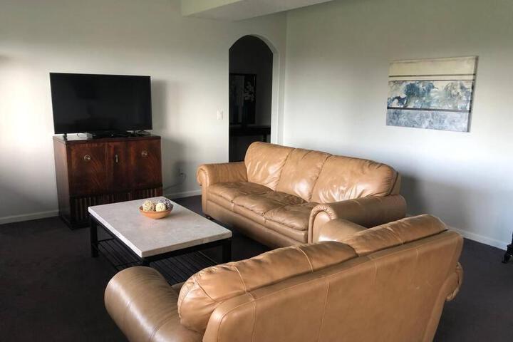 2 Bedroom Suite: Views Private Entrance, EVchgr