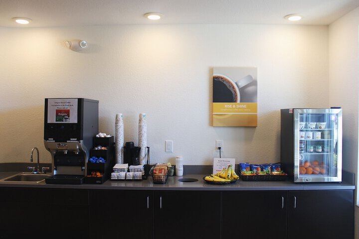 Breakfast/Coffee Service 48 of 53