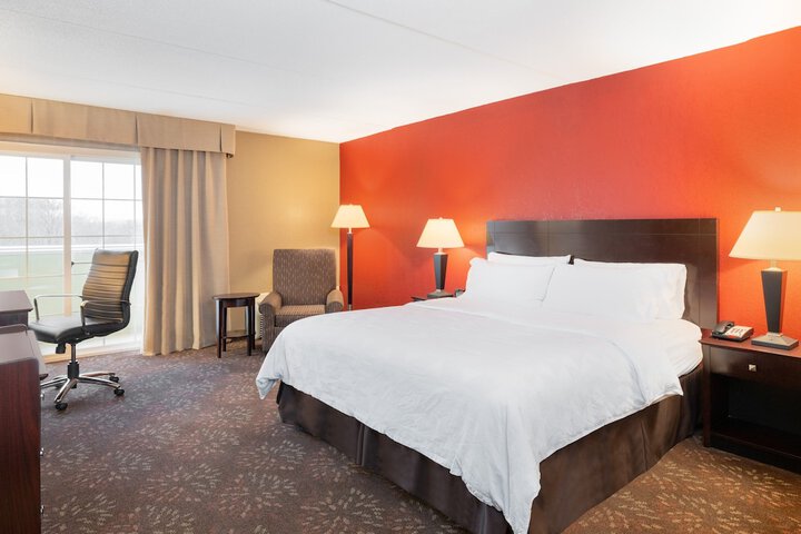 Room 32 of 55