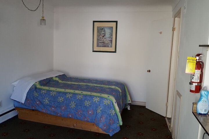 Room 18 of 22
