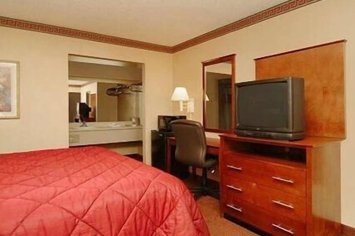 Room 17 of 26