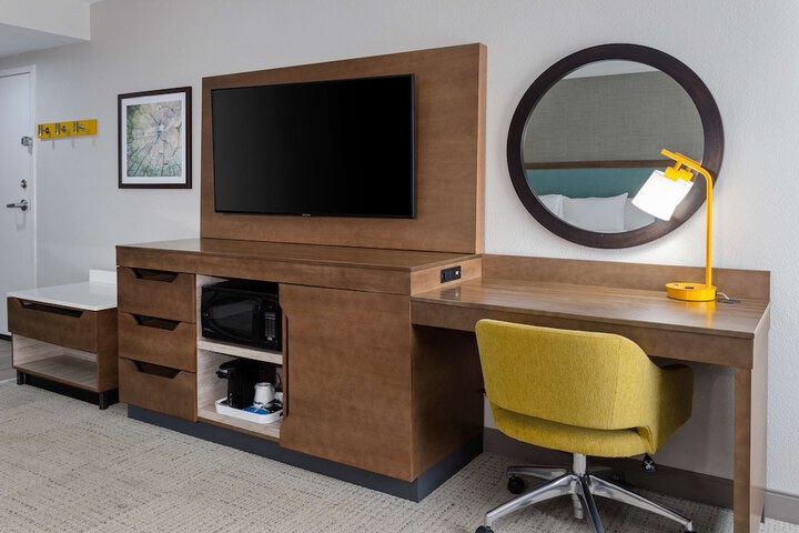 Room 60 of 85