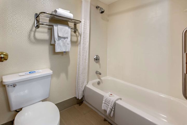 Room 44 of 59