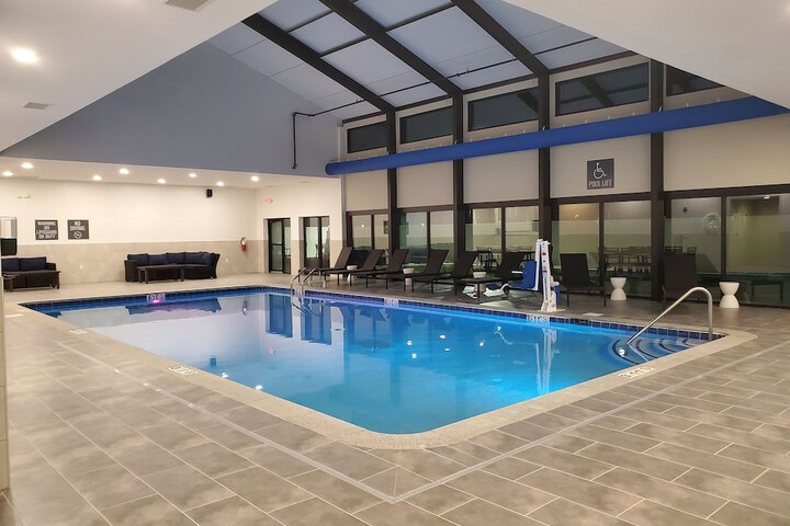 Doubletree by Hilton Monroe Township Cranbury