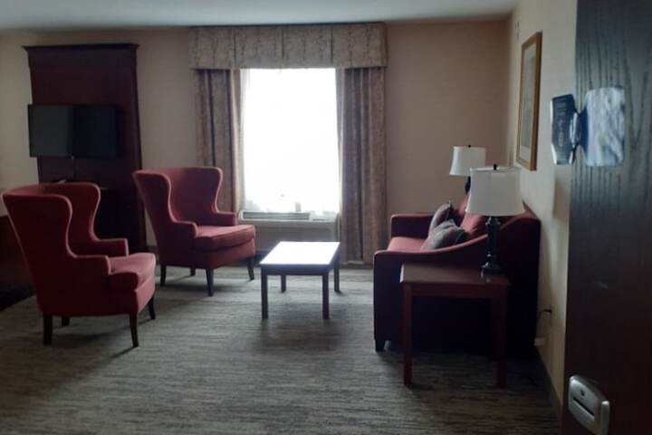 Hampton Inn & Suites Greensburg