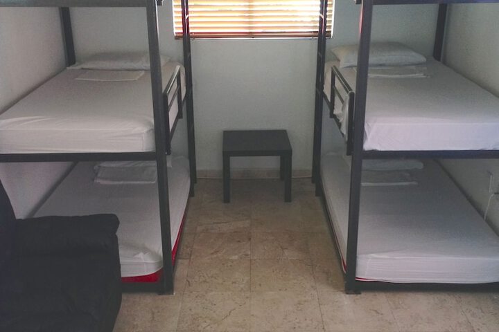 Room 4 of 11
