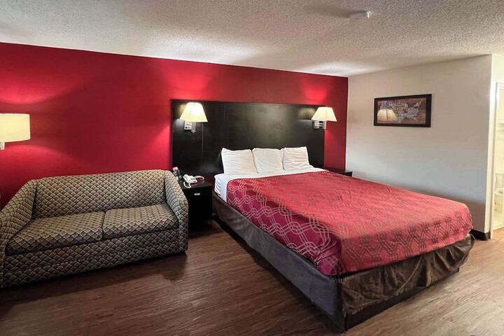 Room 14 of 30