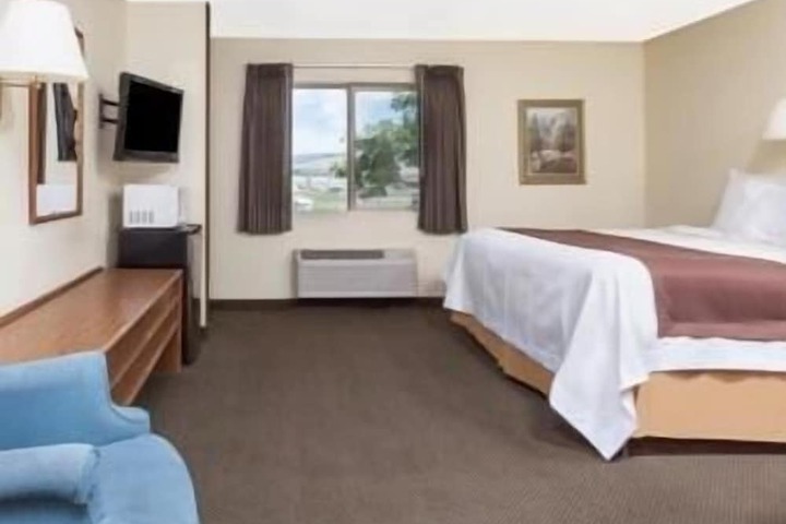 Room 15 of 25