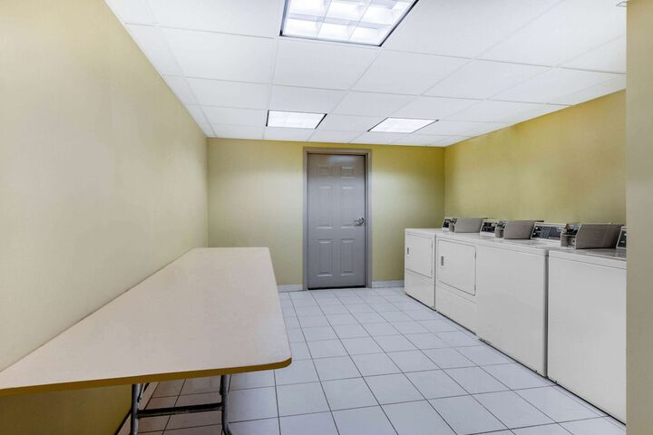 Room 18 of 29