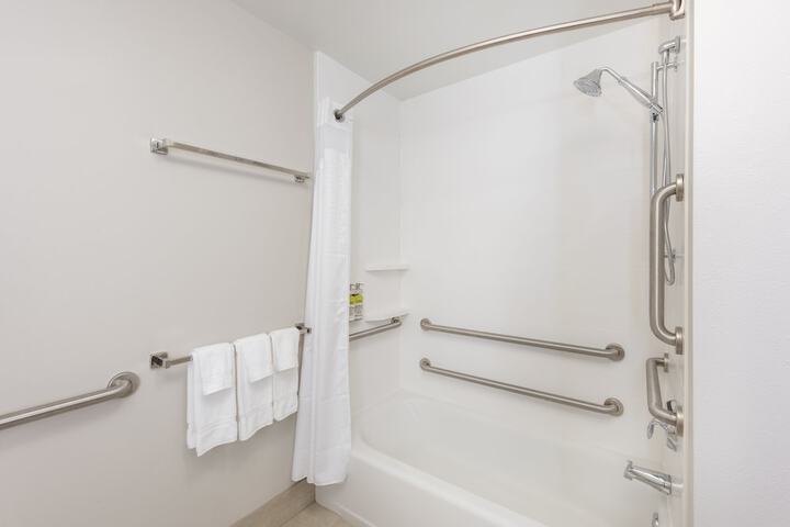 Holiday Inn Express & Suites St. Louis - Chesterfield by IHG