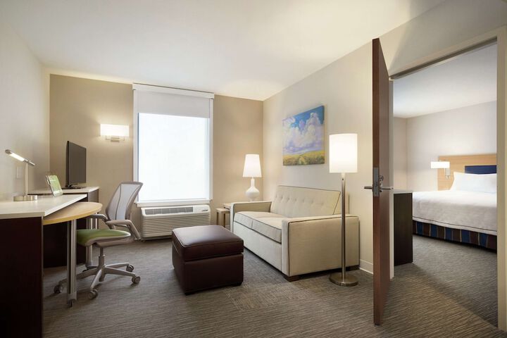 Room 25 of 41