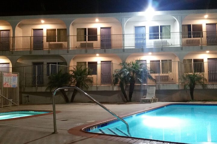 Pool 7 of 37