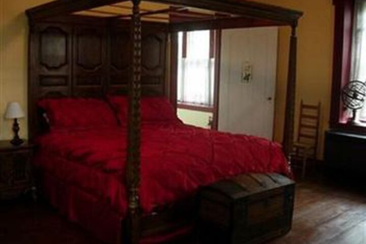 Stoltzfus Bed & Breakfast
