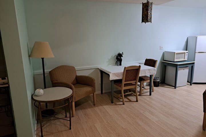Room 19 of 38