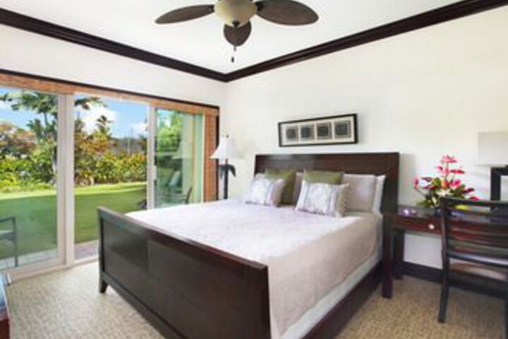 Waipouli Beach Resort E105 by RedAwning