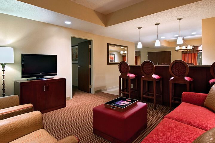 Room 25 of 48