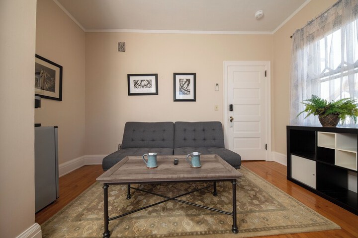 Room 107 of 149
