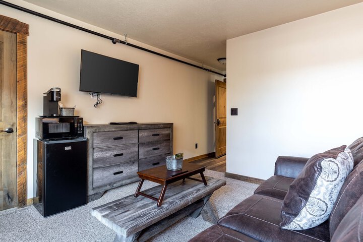Room 15 of 53