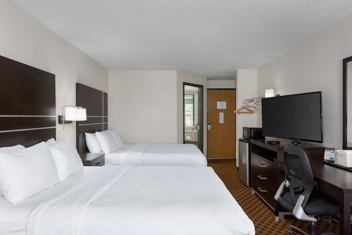 Room 10 of 20
