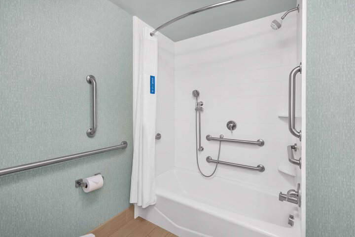 Hampton Inn & Suites Carolina Beach Oceanfront
