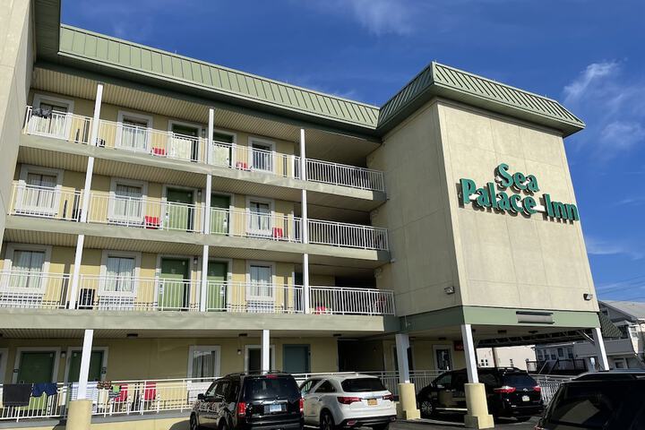 Hotel 4 of 56