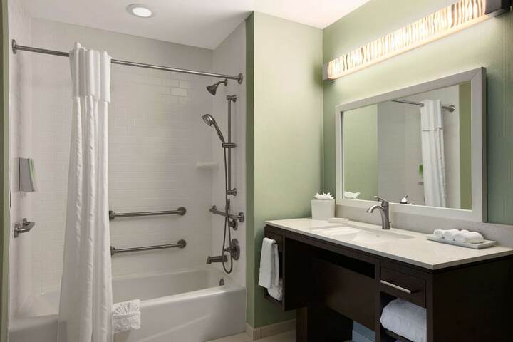 Room 20 of 34