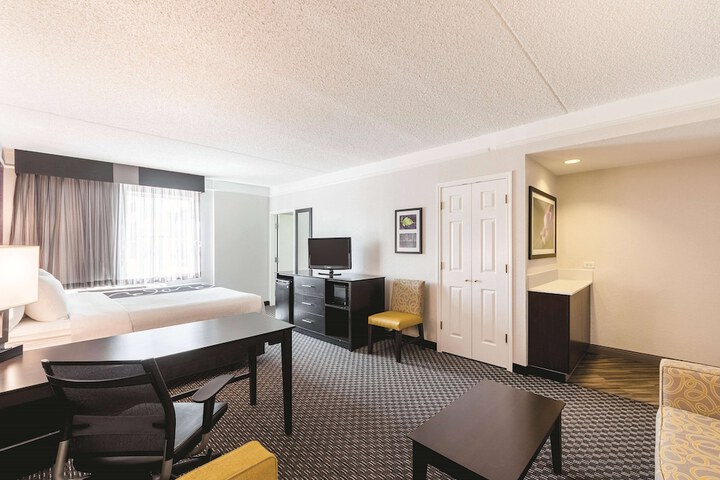 Room 26 of 47