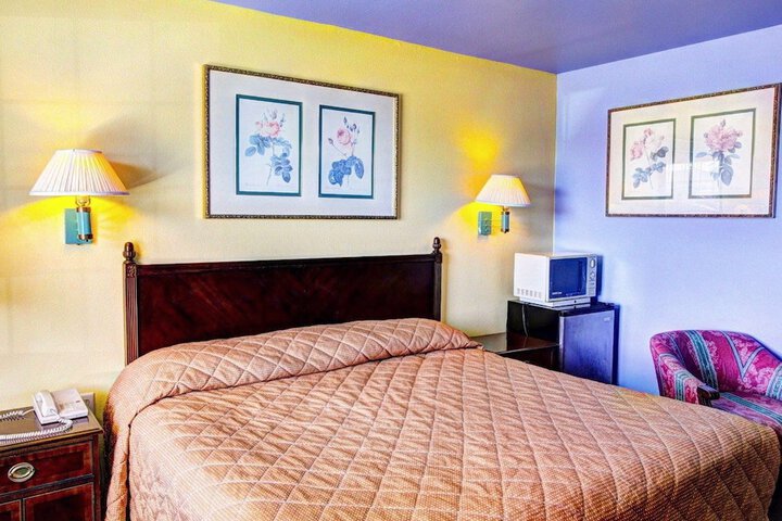 Room 14 of 15