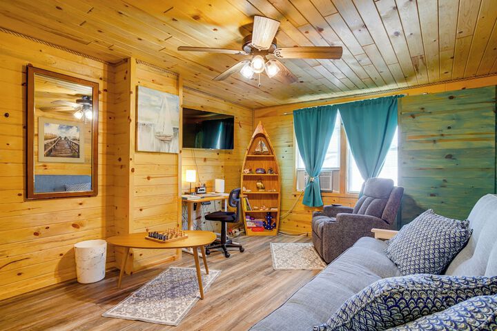 Maryland Retreat: Walk to Bay Beach & Boat Ramp!