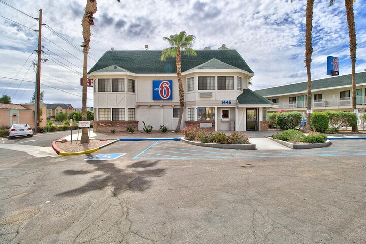 Hotel 14 of 55