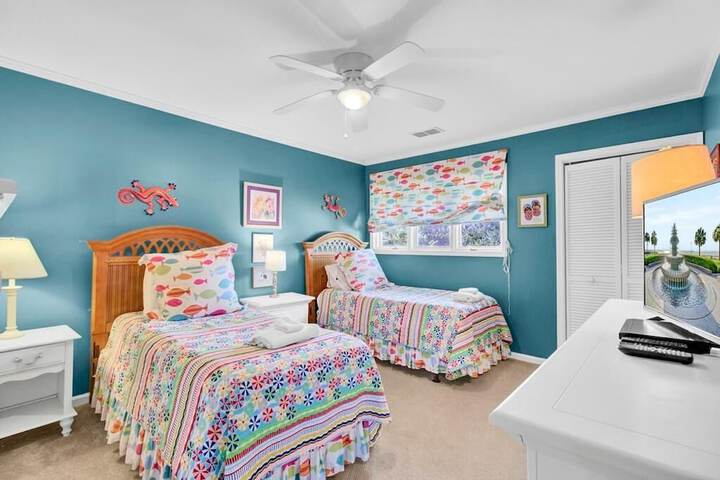 Racquet Club 35 by Wild Dunes in Resort Core