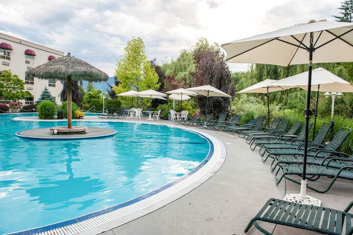 Pool 10 of 52