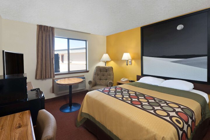 Room 12 of 15